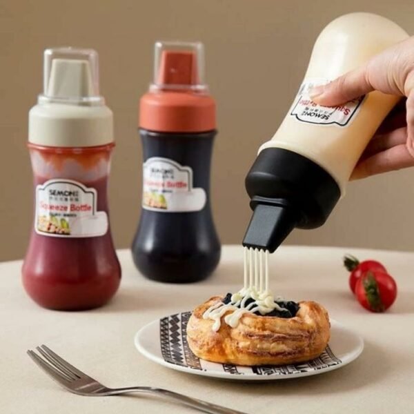 5 Hole Squeeze Sauce Bottle (Imported)